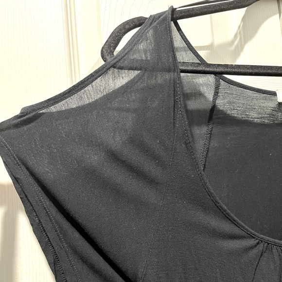 2 Piece Bundle Flowy Top Set - Picture 8 of 11